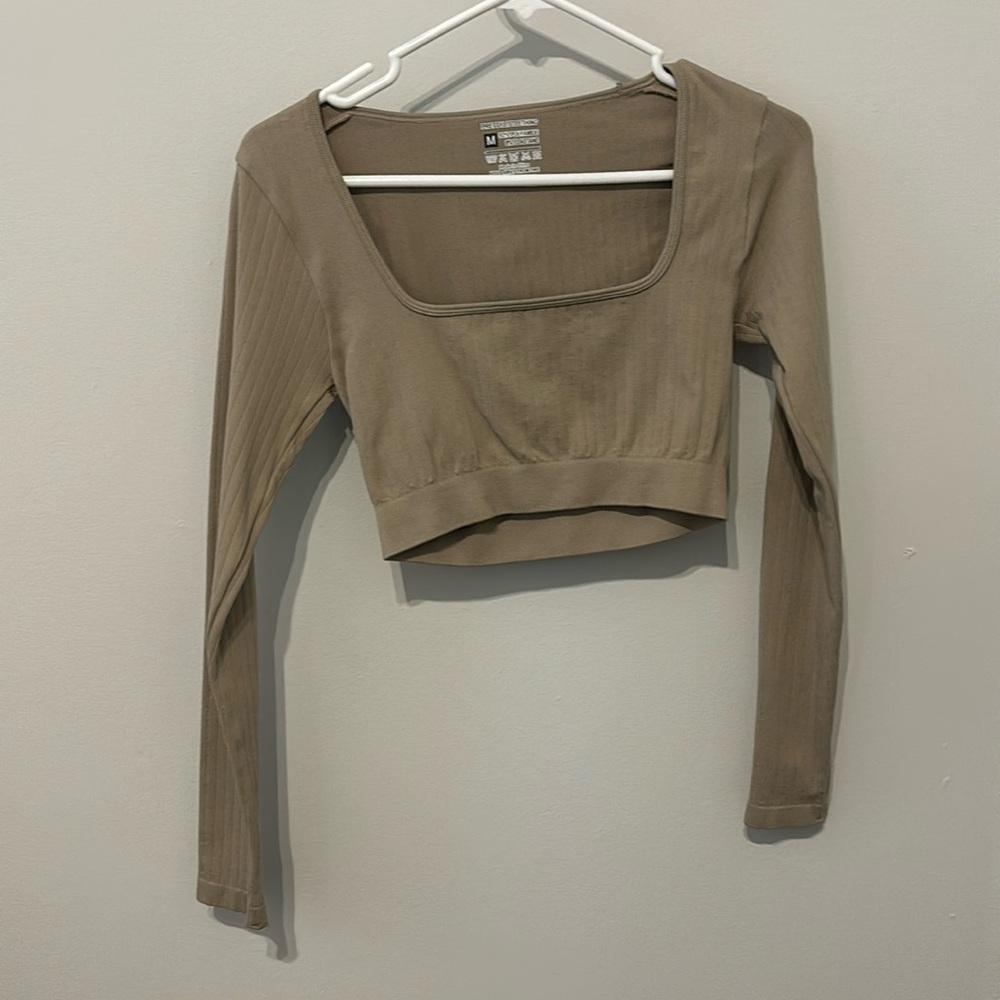 Brown long sleeve crop top